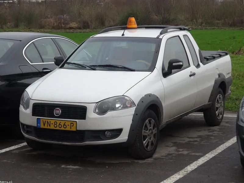 Fiat Strada Volcano 1.3 Flex